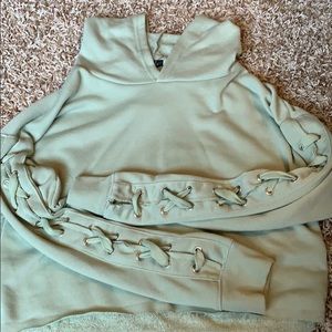 Long sleeve crop top sweatshirt.
